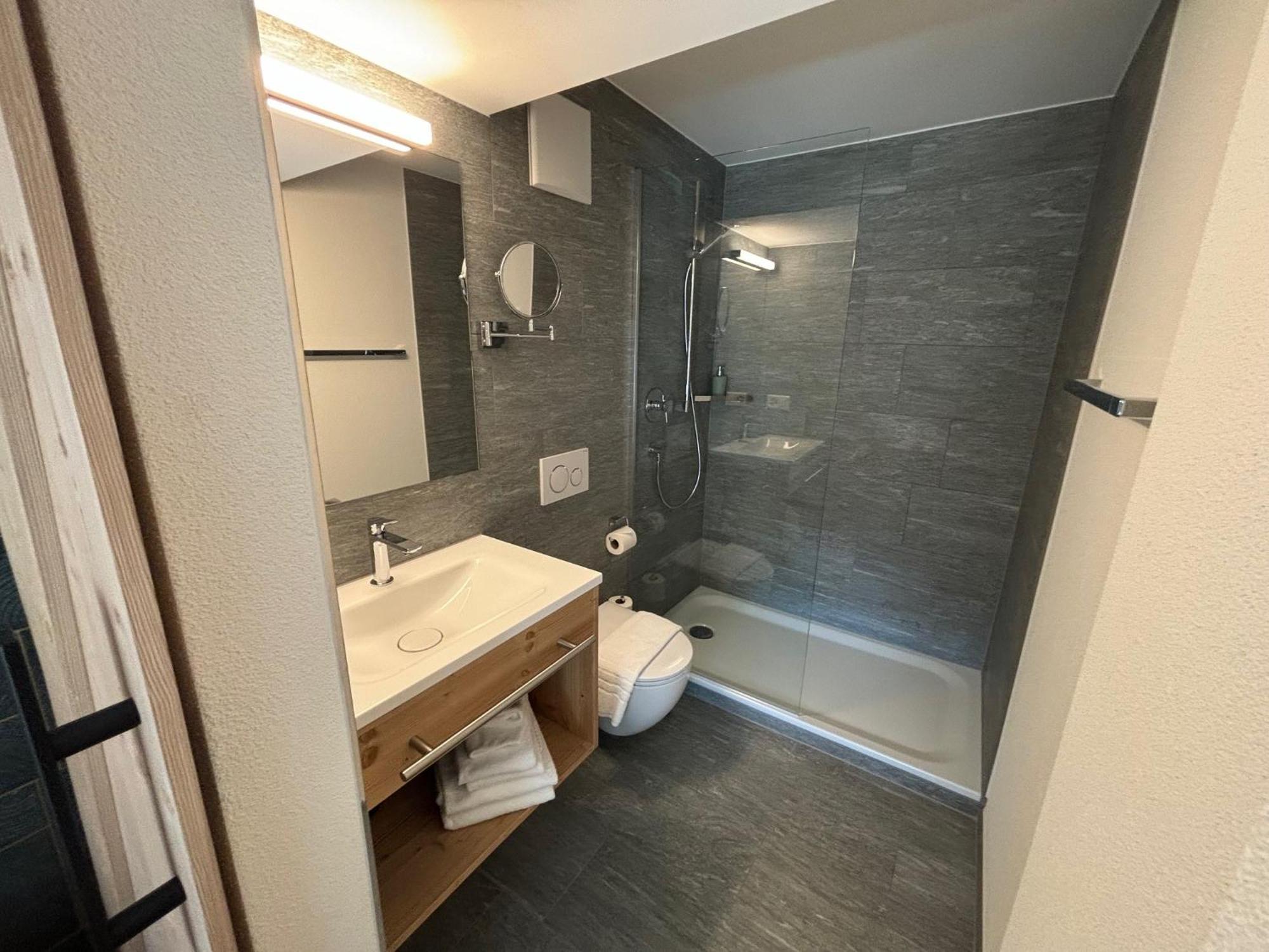 Appart Hotel Pitschonia Self Check-In Andeer Exterior foto